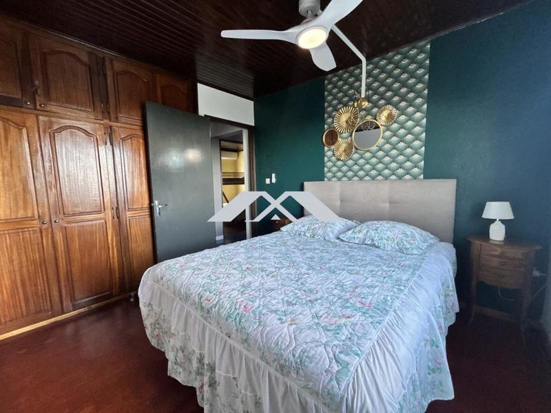 Maison - 168 m² - 10 pièces