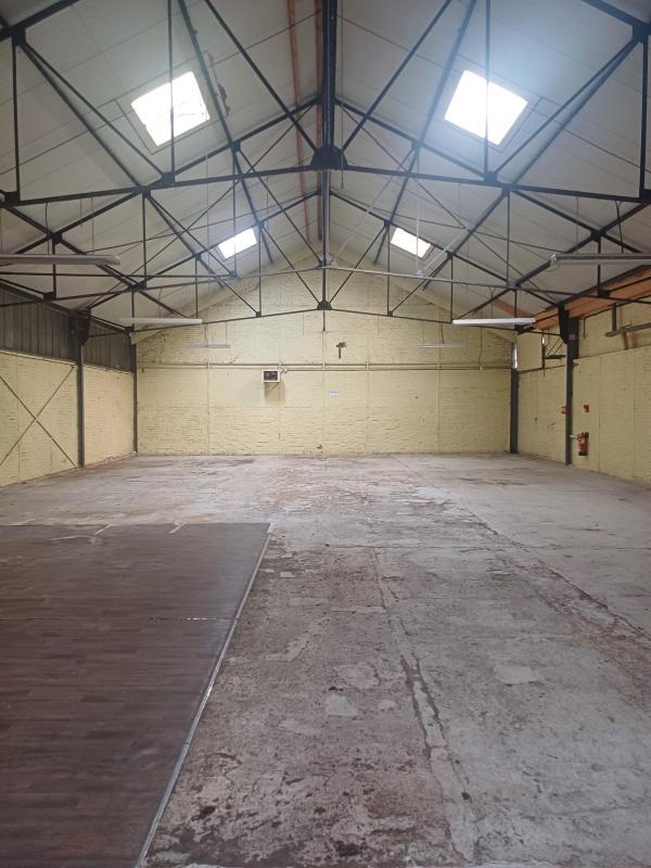 Entrepôt - 360 m²