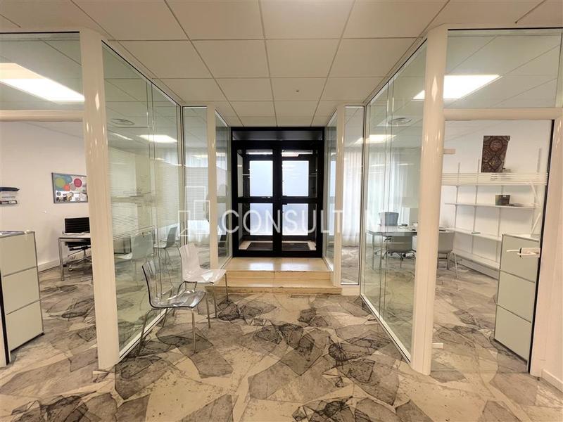 Bureau - 194 m²
