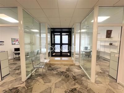 Bureau - 194 m²