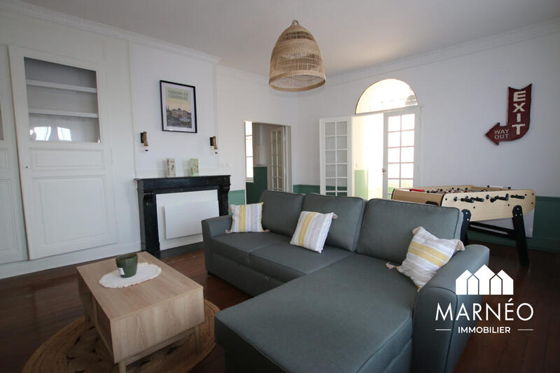 Maison - 205 m² - 8 pièces