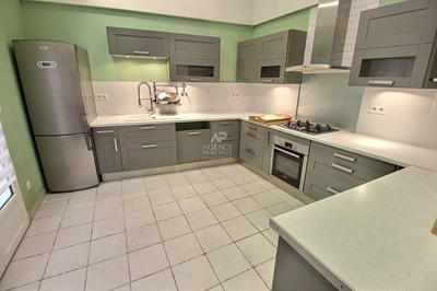 Maison - 180 m² - 6 pièces