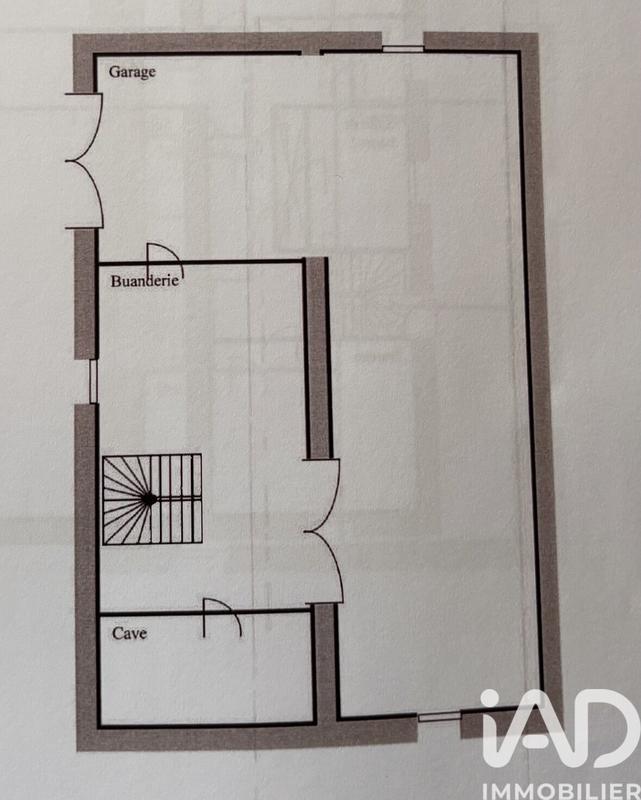 Maison - 163 m² - 8 pièces