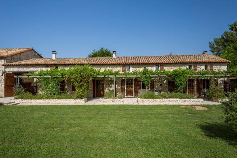 Villa - 460 m² - 30 pièces