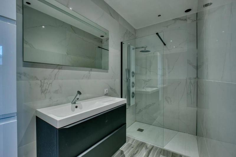 Maison - 185 m² - 7 pièces