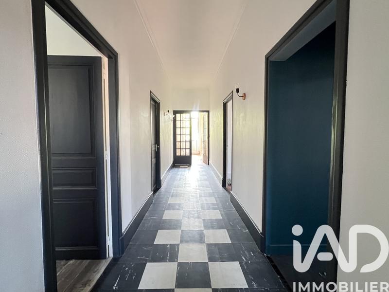 Maison - 238 m² - 7 pièces