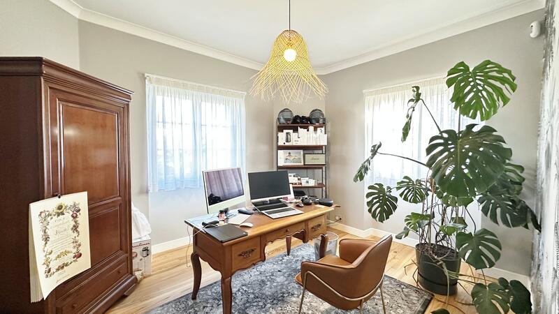 Maison - 203 m² - 7 pièces