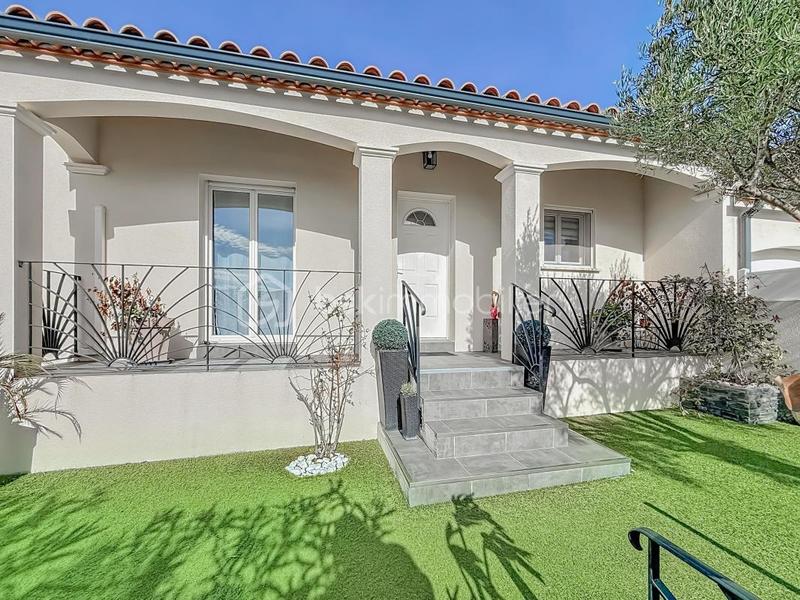 Maison traditionnelle - 105 m² - 5 pièces