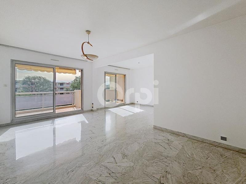 Appartement - 79 m² - 3 pièces