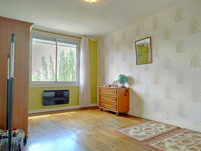 Maison - 222 m² - 8 pièces