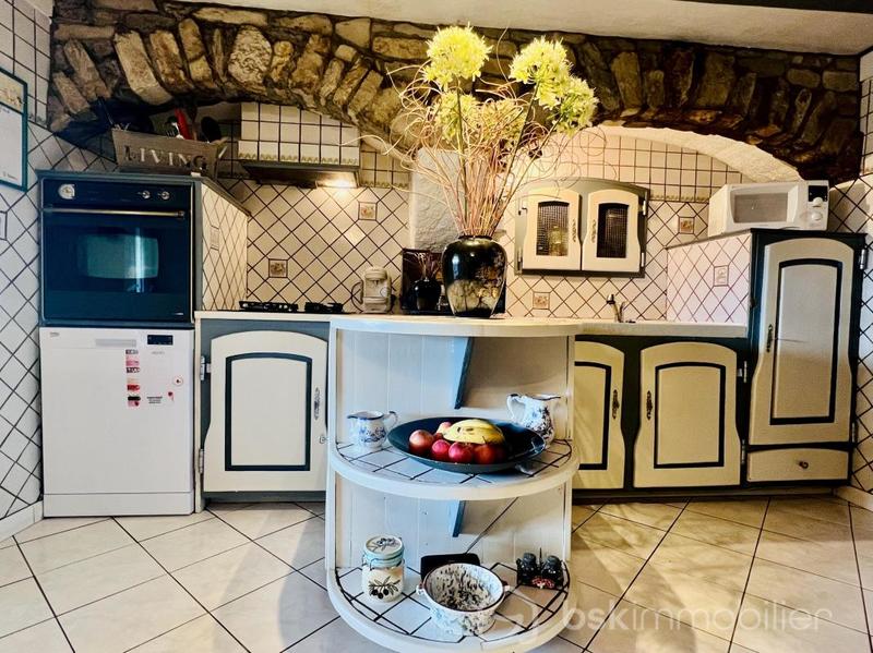 Maison en pierre - 185 m² - 9 pièces