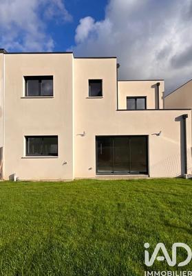 Maison - 127 m² - 6 pièces