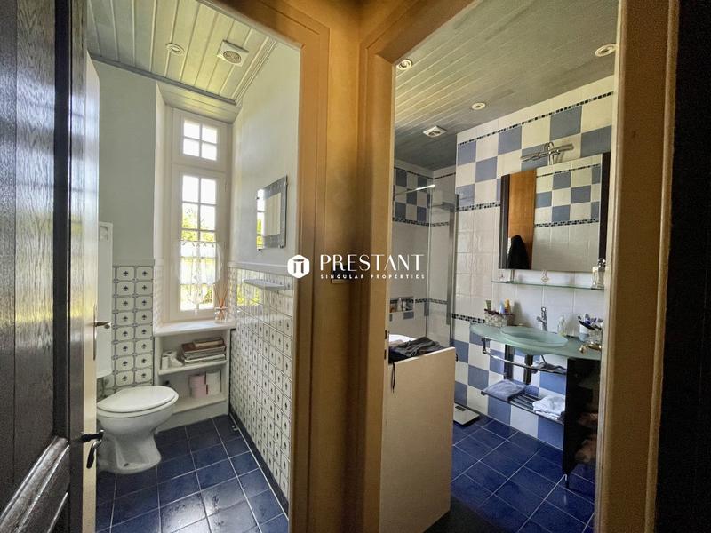 Demeure - 570 m² - 17 pièces