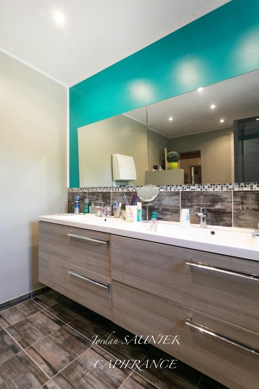 Propriété - 180 m² - 6 pièces