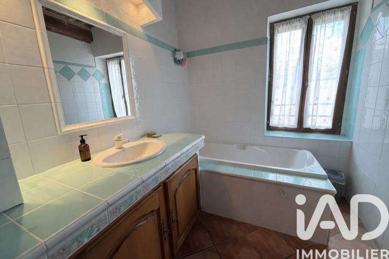 Maison de village - 90 m² - 4 pièces