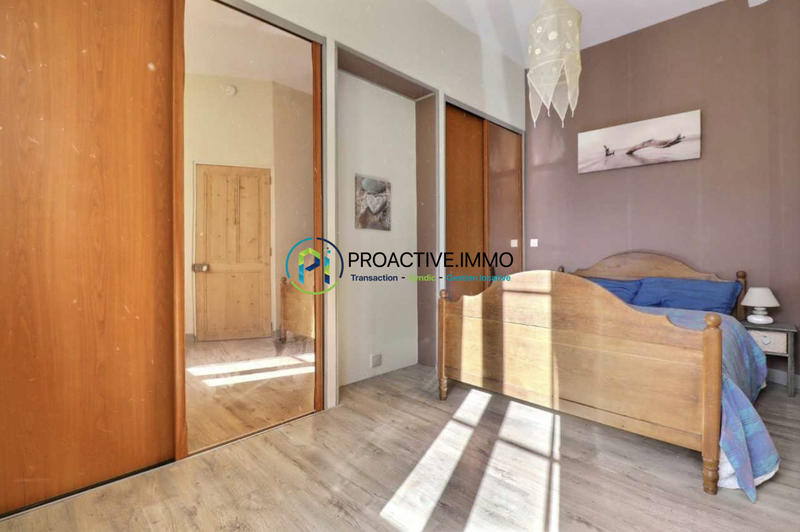 Maison traditionnelle - 128 m² - 4 pièces