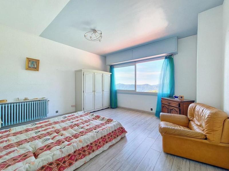 Villa - 145 m² - 6 pièces