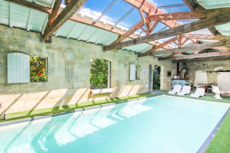 Maison - 500 m² - 18 pièces