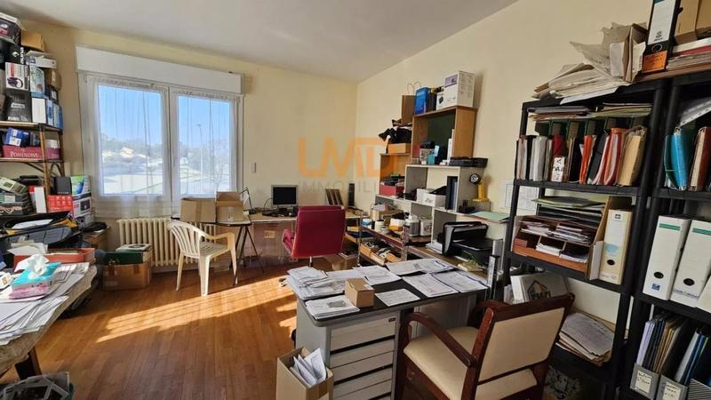 Maison - 200 m² - 8 pièces