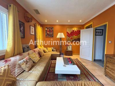 Maison - 210 m² - 8 pièces