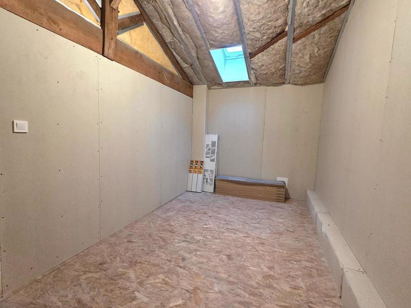 Maison - 210 m² - 7 pièces