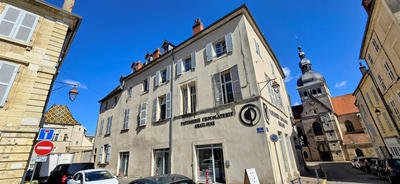 Appartement - 80 m² - 4 pièces