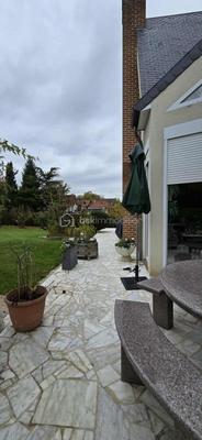 Maison d'architecte - 221 m² - 5 pièces