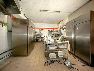 Appartement - 165 m² - 1 pièce