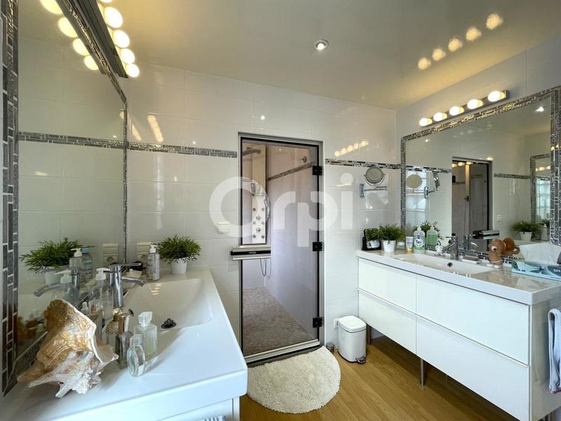 Maison - 162 m² - 5 pièces