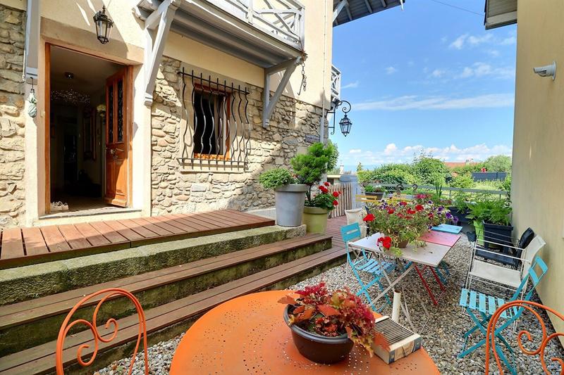 Maison - 210 m² - 8 pièces