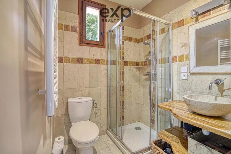 Maison - 203 m² - 6 pièces