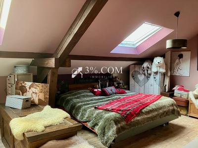 Maison - 225 m² - 8 pièces