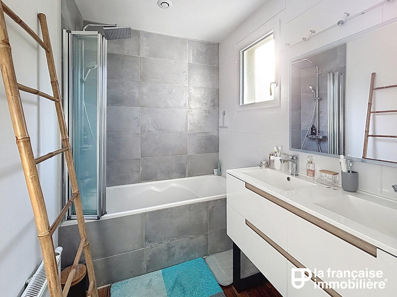 Appartement - 82 m² - 4 pièces