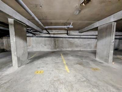 Parking / Garage - 12 m²