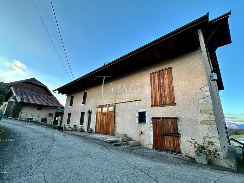 Maison - 500 m² - 6 pièces