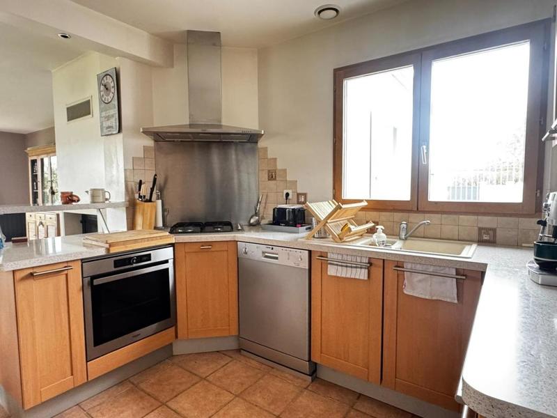 Maison traditionnelle - 100 m² - 4 pièces