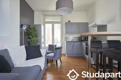 Chambre - 10 m² - 1 pièce