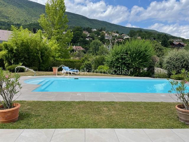 Demeure - 186 m² - 6 pièces