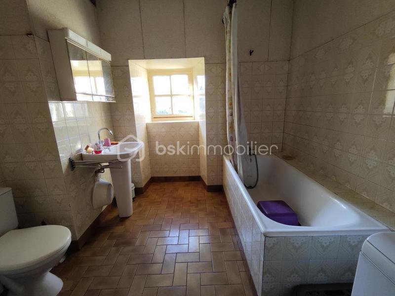 Demeure - 98 m² - 17 pièces