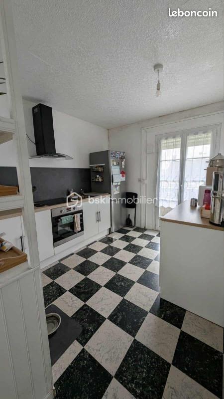 Demeure - 106 m² - 7 pièces