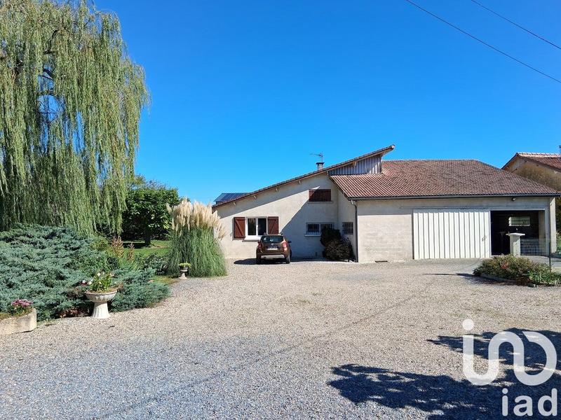 Maison - 200 m² - 8 pièces