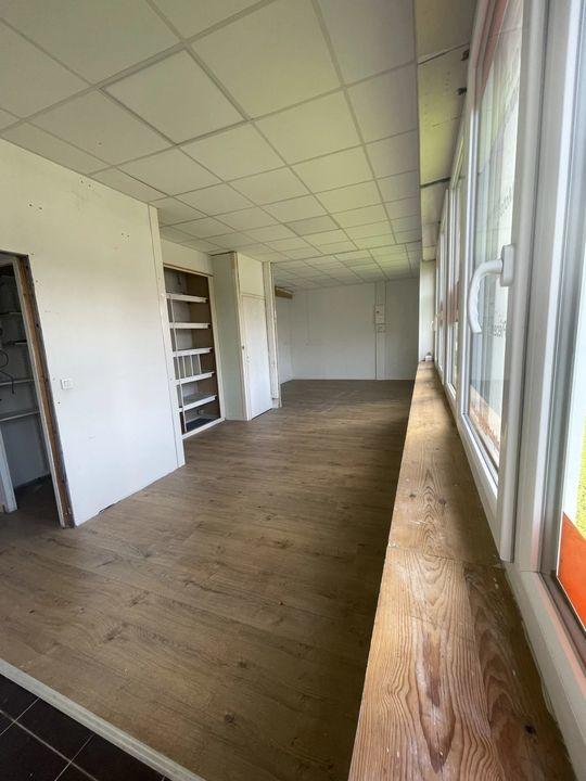 Local commercial - 93 m² - 3 pièces