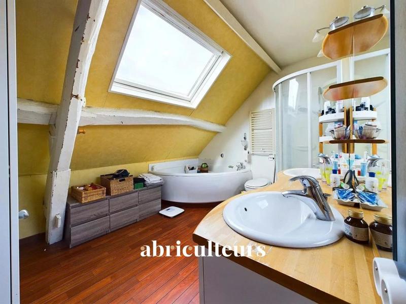 Maison ancienne - 188 m² - 6 pièces