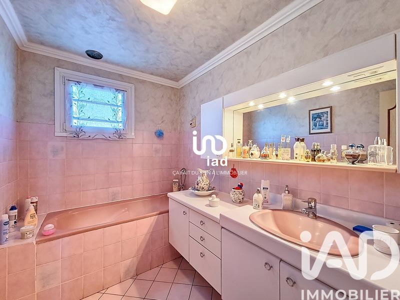 Maison - 93 m² - 4 pièces