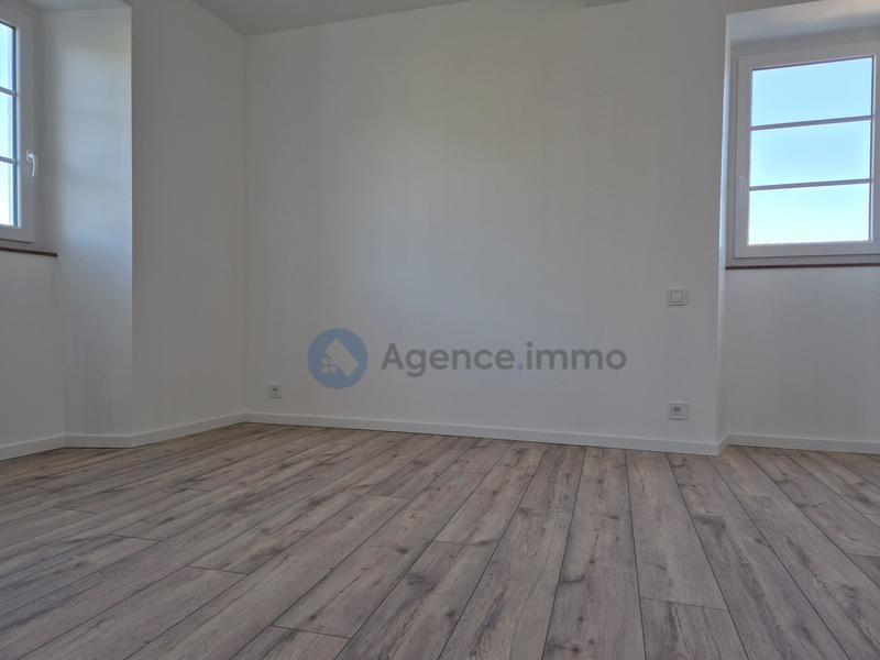 Maison traditionnelle - 140 m² - 4 pièces