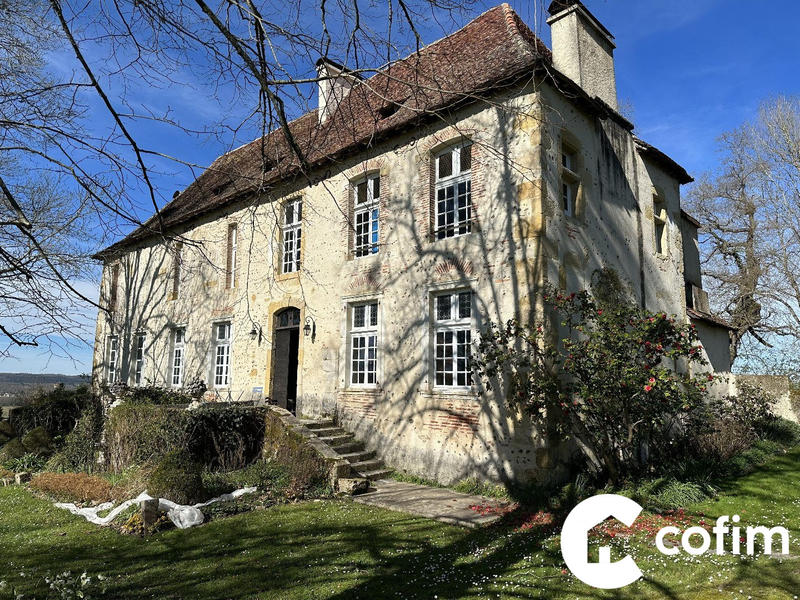 Château - 374 m² - 9 pièces