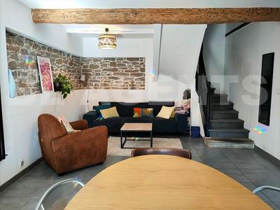 Maison - 205 m² - 7 pièces