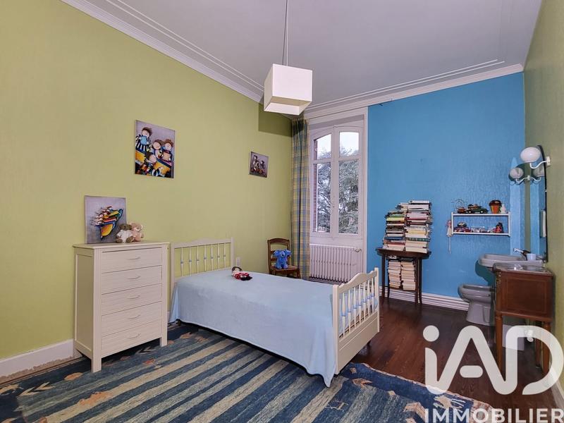 Maison - 259 m² - 12 pièces