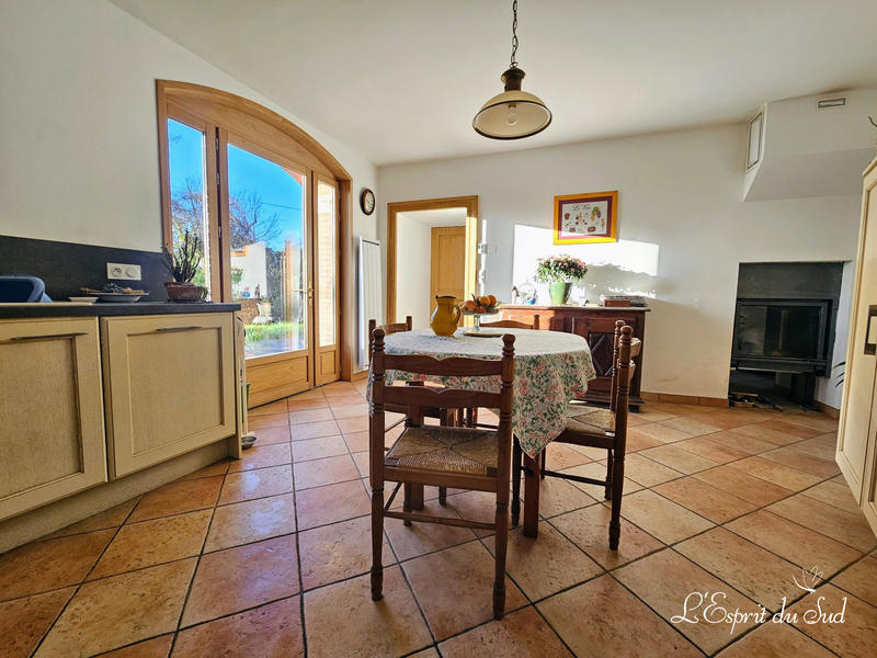 Maison - 184 m² - 8 pièces