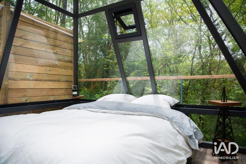 Local commercial - 22 000 m²